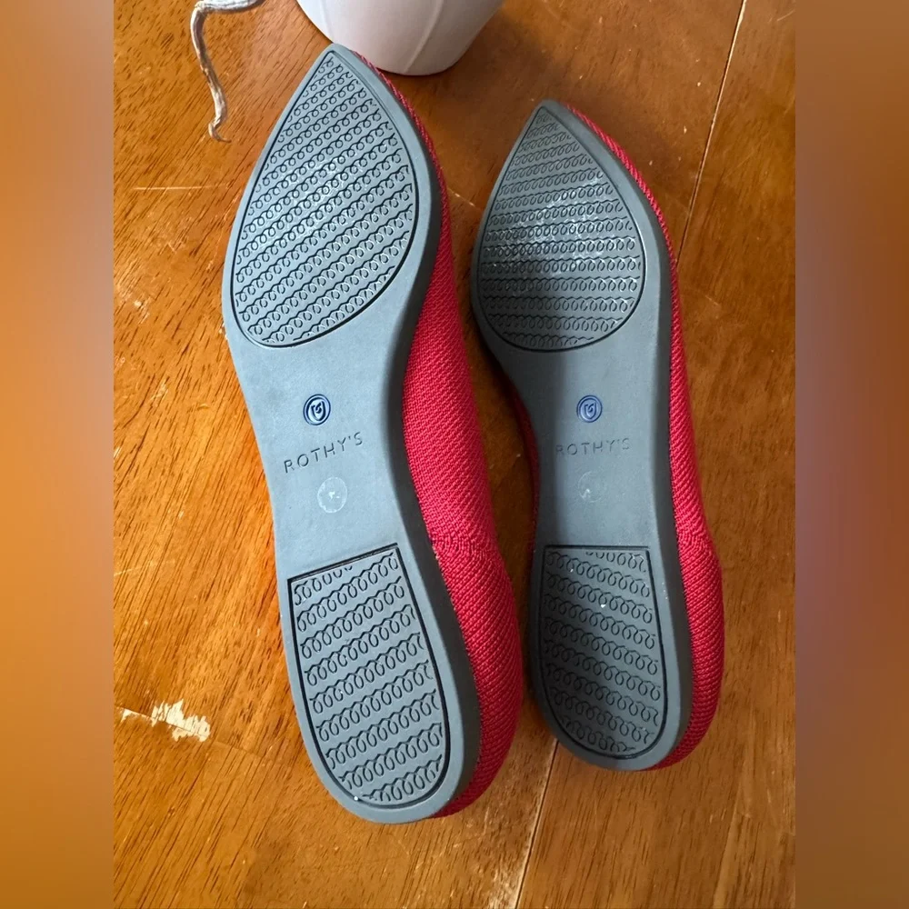 Rothy's Red Pointed Toe Flats with Blue Heel Trim Size 8 - Picture 5 of 11
